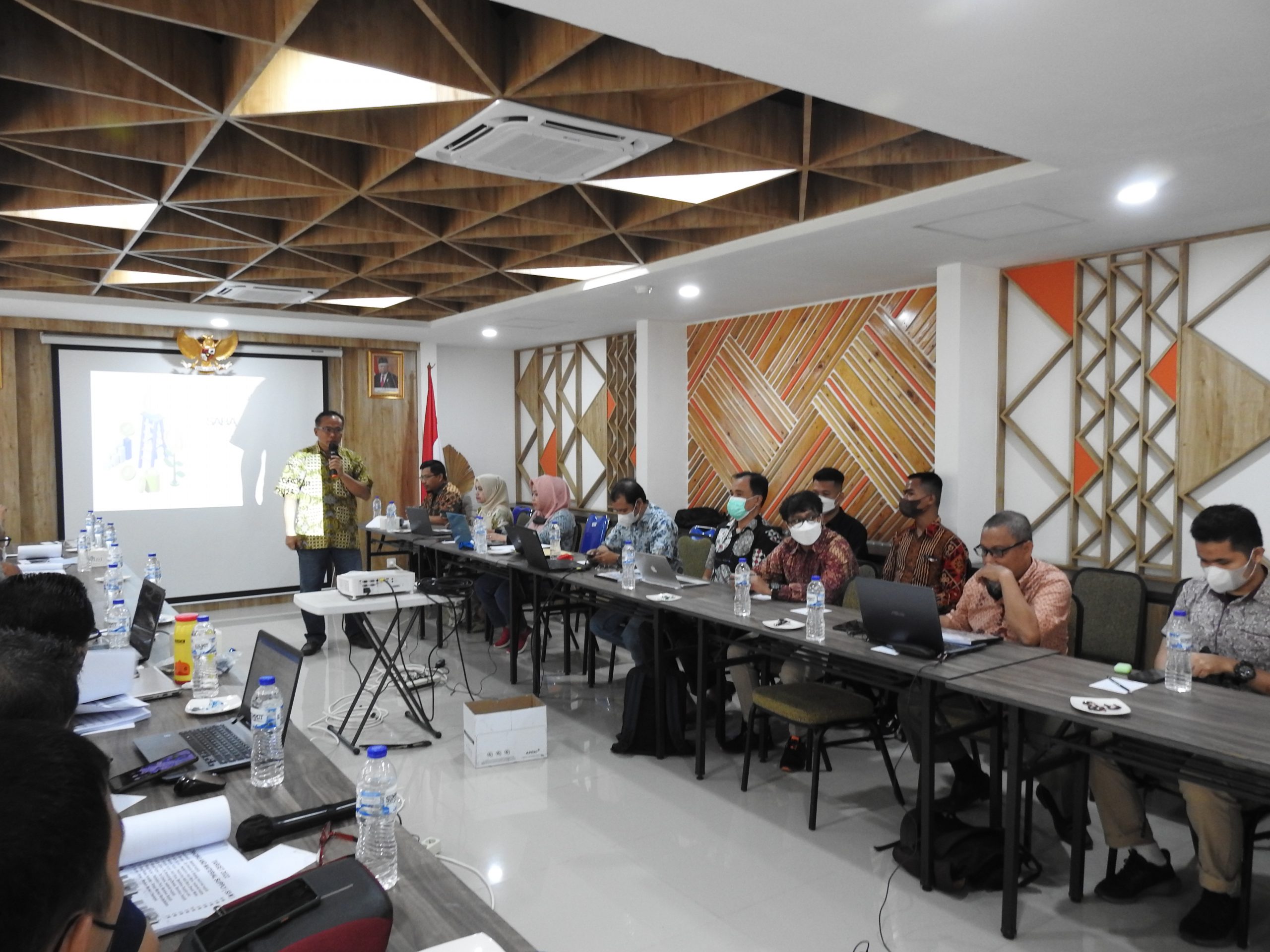 Pemaparan oleh Presiden Direktur - Bapak Syaiful Bahri